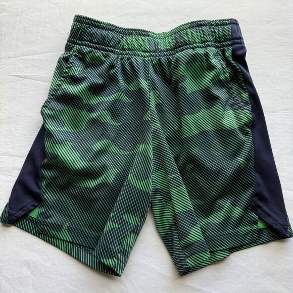 All In Motion XS Boys Striped & Camo Athletic Shorts Set of 2 - Picture 6 of 7
